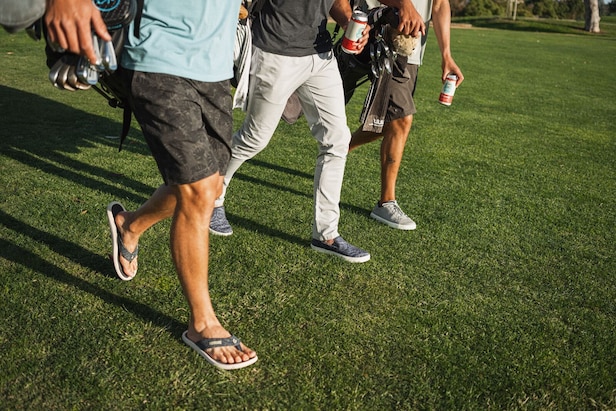 linksoul-and-olukai-team-up-for-beachy-footwear-collab-for-relaxing-summer-golf