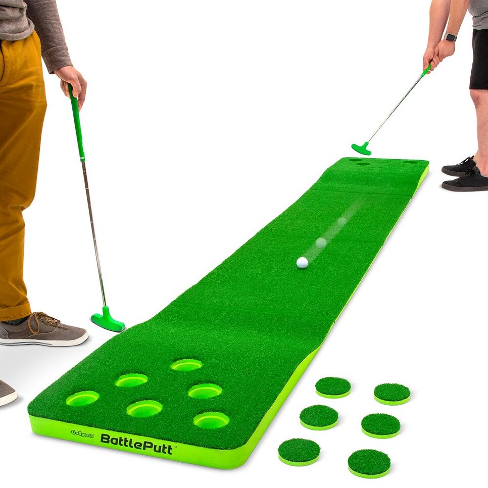 /content/dam/images/golfdigest/products/2025/10/27/holidaygg-blackfriday-2025putt-pong-golf-game.jpeg