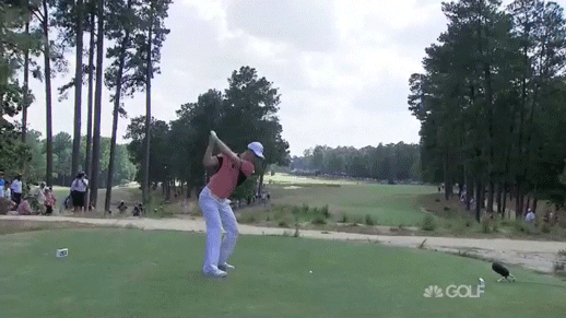 /content/dam/images/golfdigest/unsized/2015/07/20/55ad7917add713143b4296fb_blogs-the-loop-kaymer-lie-2-518.gif