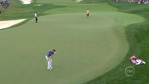 /content/dam/images/golfdigest/unsized/2015/07/20/55ad7a8ab01eefe207f6f727_blogs-the-loop-140808-chip-poulter-518.gif