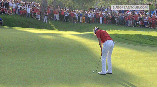 /content/dam/images/golfdigest/unsized/2015/07/20/55ad7b04add713143b42b14b_blogs-the-loop-poulter-missed-putt-1-518.gif