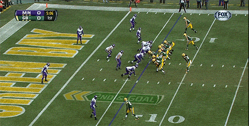 /content/dam/images/golfdigest/unsized/2017/09/05/59aed0c13bdc6d4959408967_scott-tolzien-spin-move-touchdown-a.gif