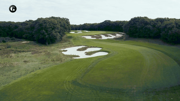 /content/dam/images/golfdigest/unsized/2019/05/15/5cdc59872efce2ae7fbb79d2_Bethpage_4th Second Shot_V1.gif