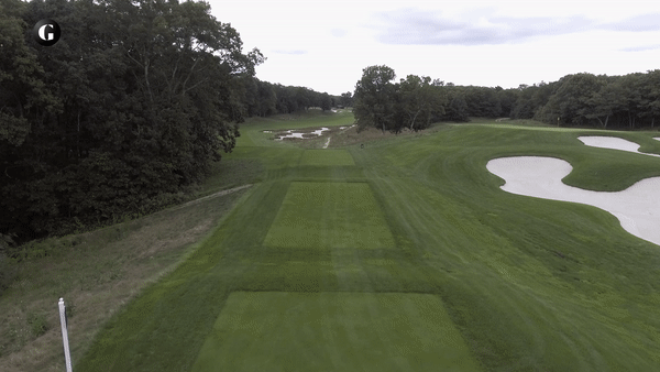 /content/dam/images/golfdigest/unsized/2019/05/15/5cdc59a52efce21b71bb79d4_Bethpage_5th Tee_V1.gif
