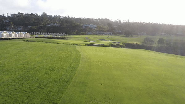 /content/dam/images/golfdigest/unsized/2019/06/06/5cf9222c6b259bd3d0769a64_pebble flyovers - 8second.gif